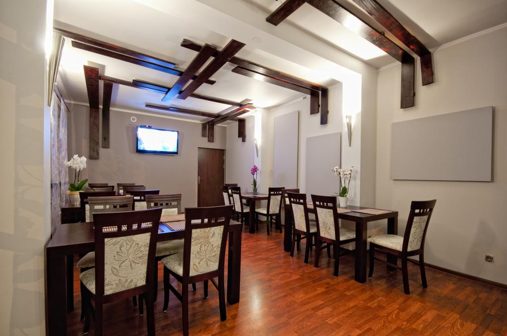 Hotel-24 Плоцк Экстерьер фото